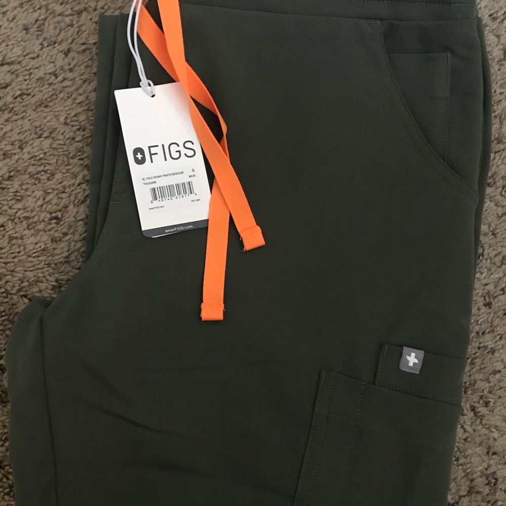 FIGS! Small Yola skinny moss green scrubs pants
